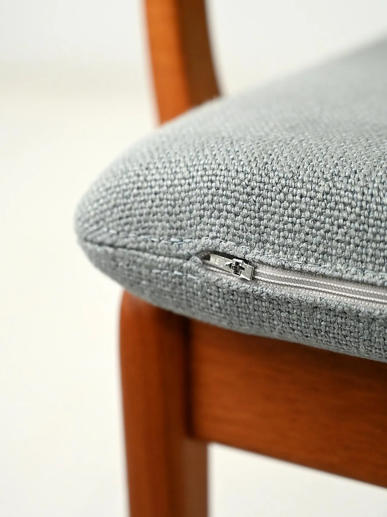 Pair of Senator armchairs by Ole Wanscher per Caso, 60s 10