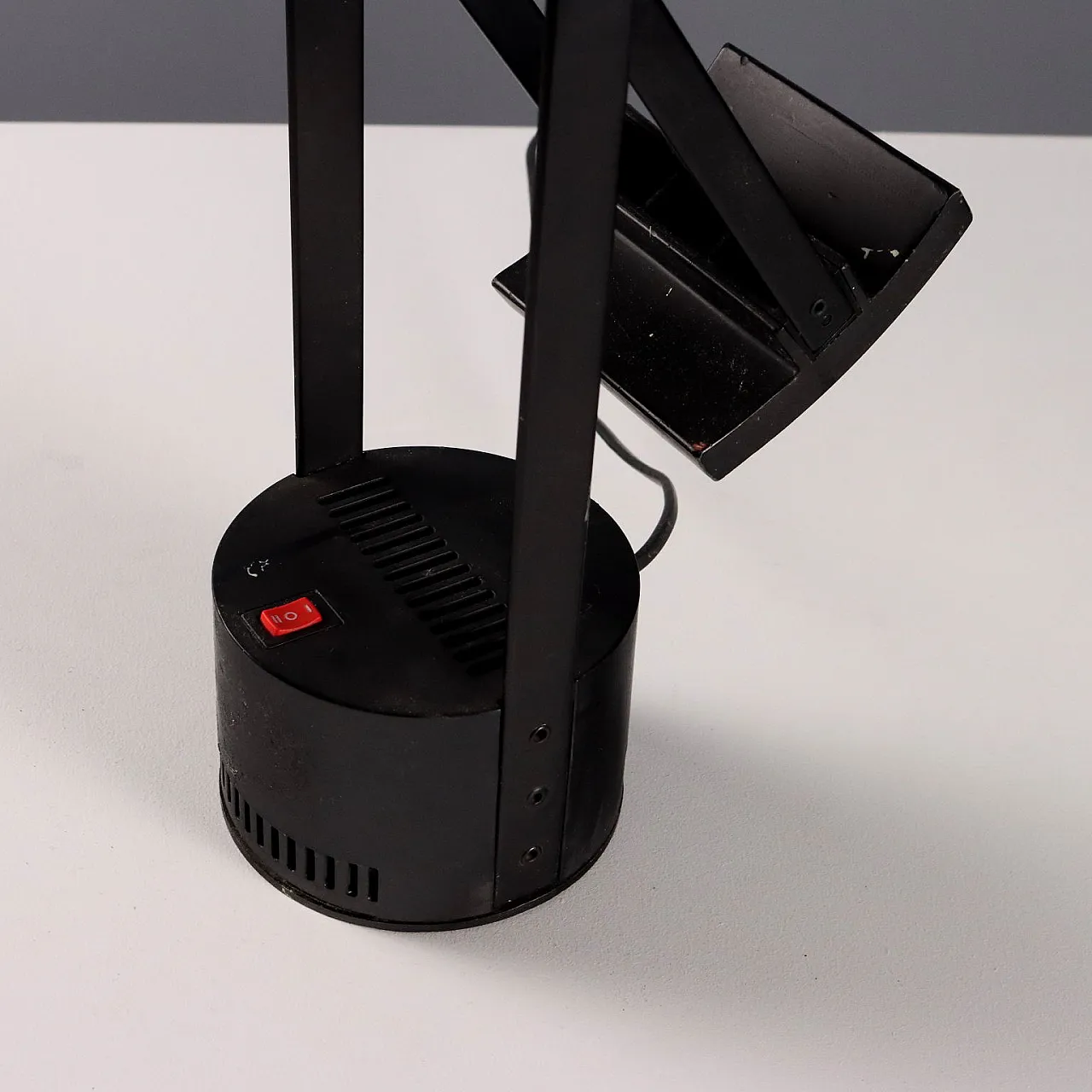 Lampada da tavolo di Richard Sapper per Artemide, '900 4