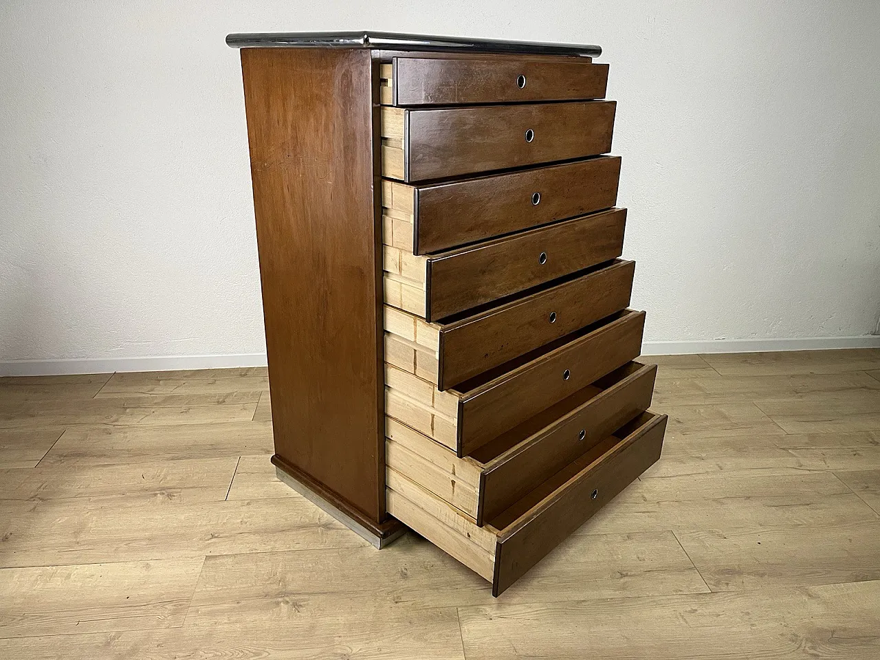 Cassettiera in legno, acciaio e vetro fumé, anni '60 9