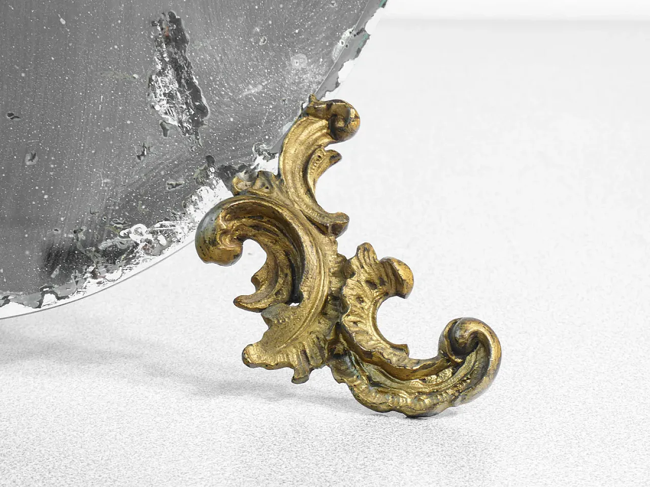 Specchio da tavolo con cornice in bronzo, primo '900 7