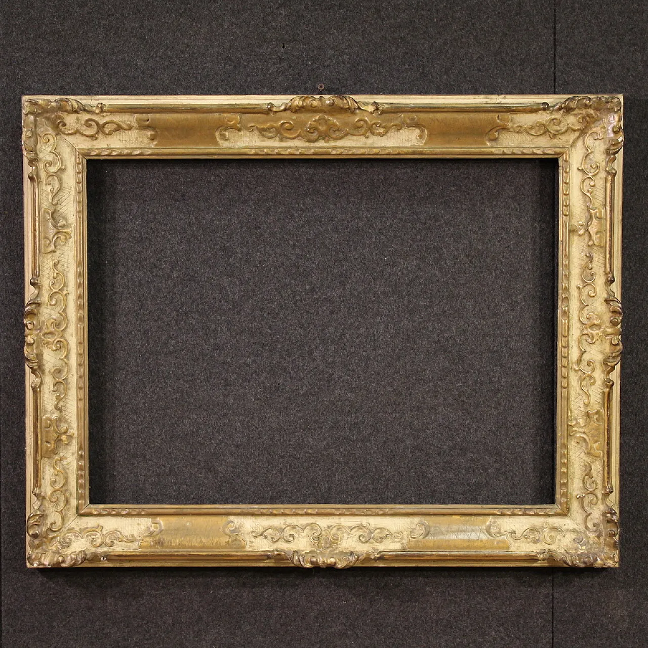Italian lacquered and gilded frame, 20th century 1