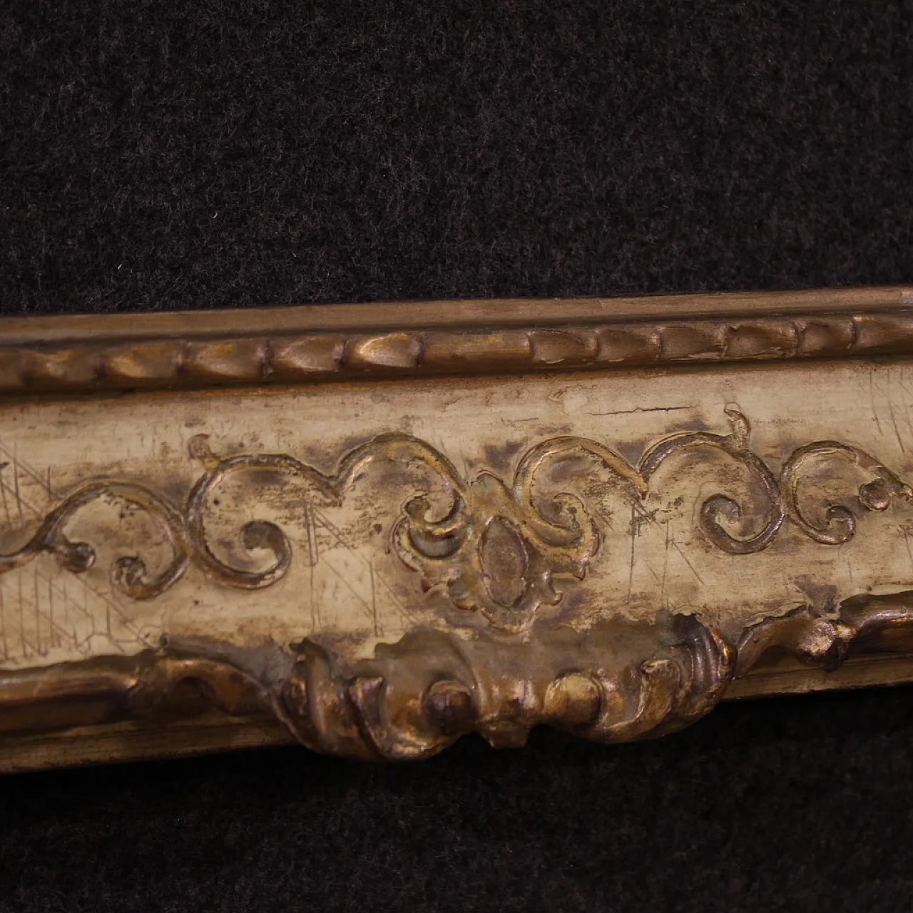 Italian lacquered and gilded frame, 20th century 11