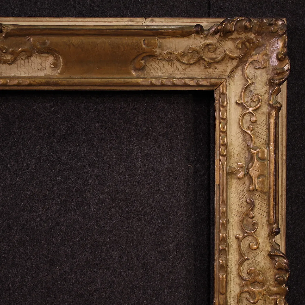 Italian lacquered and gilded frame, 20th century 14