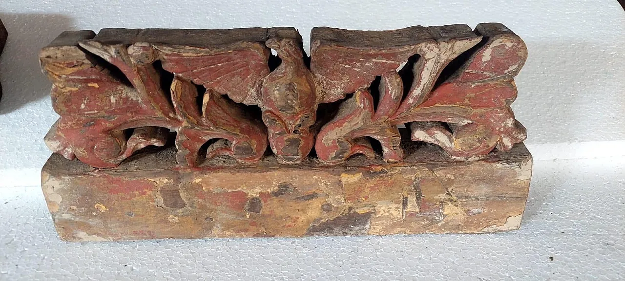 Fragment of a Sicilian cart in carved and painted wood, 19th century 2