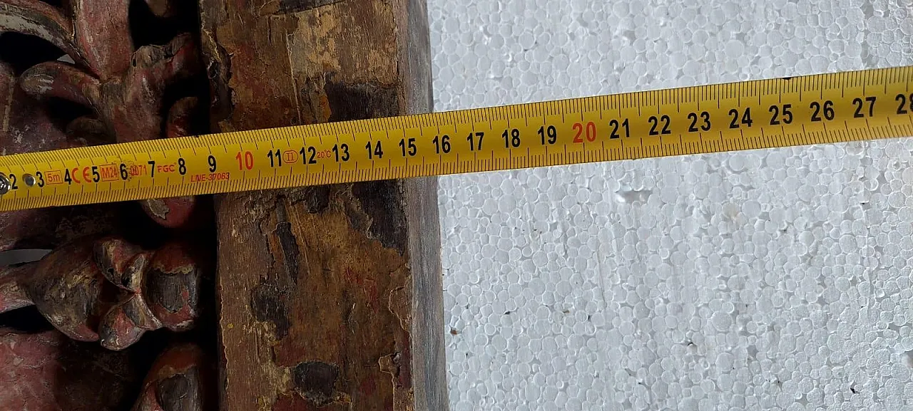 Fragment of a Sicilian cart in carved and painted wood, 19th century 9