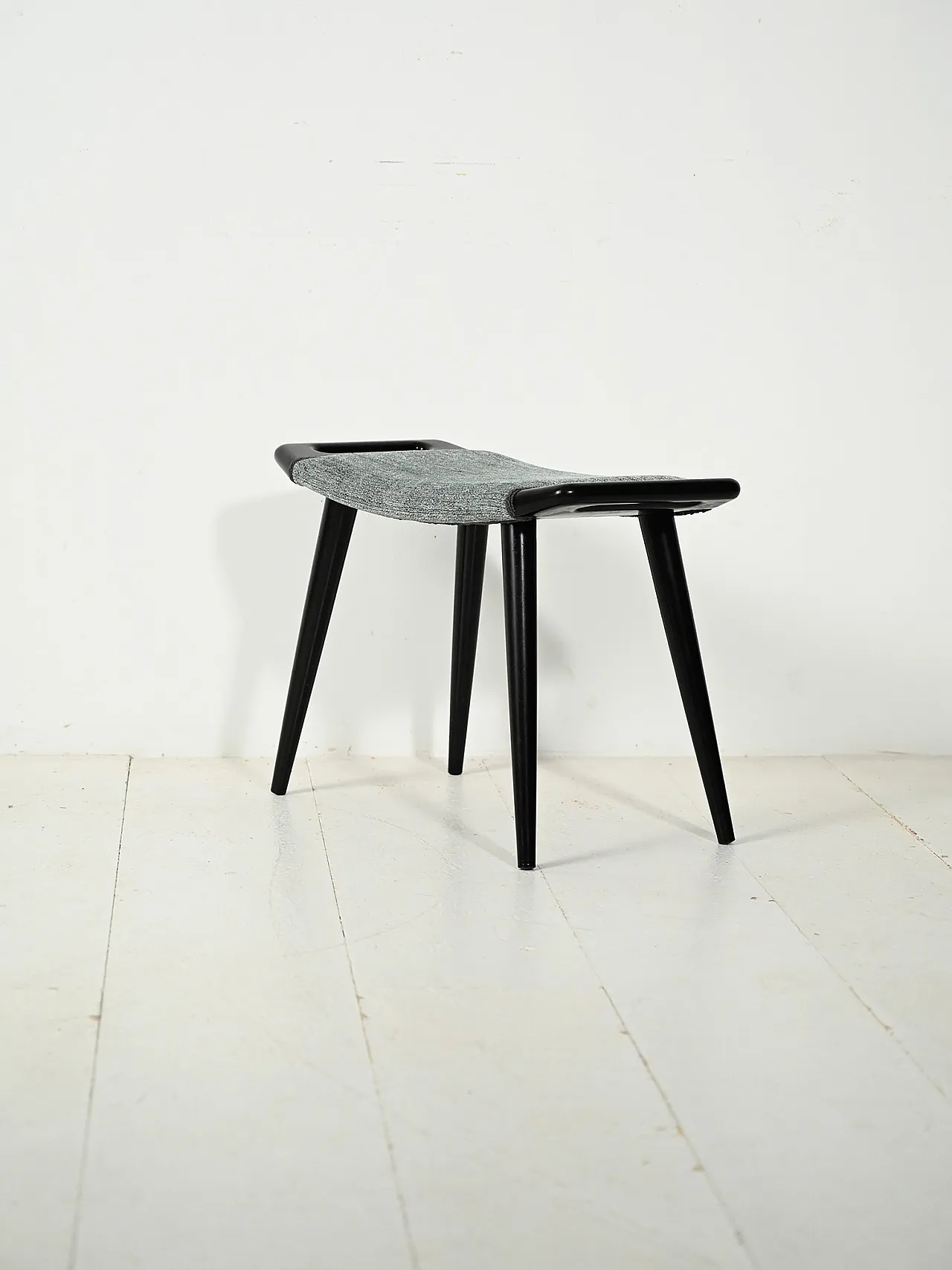 Scandinavian 1960s stool in black lacquer 1