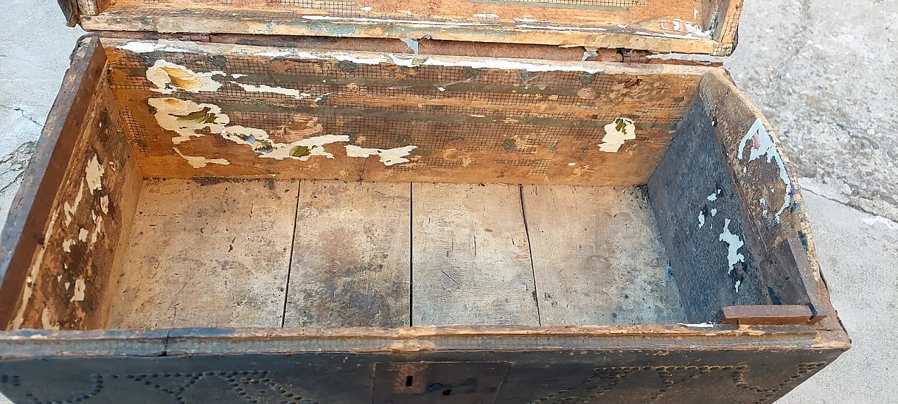 Wooden and leather trunk, 18th century 16