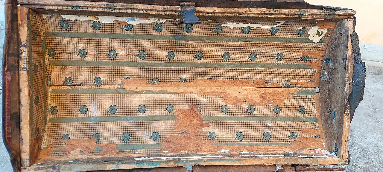 Wooden and leather trunk, 18th century 17