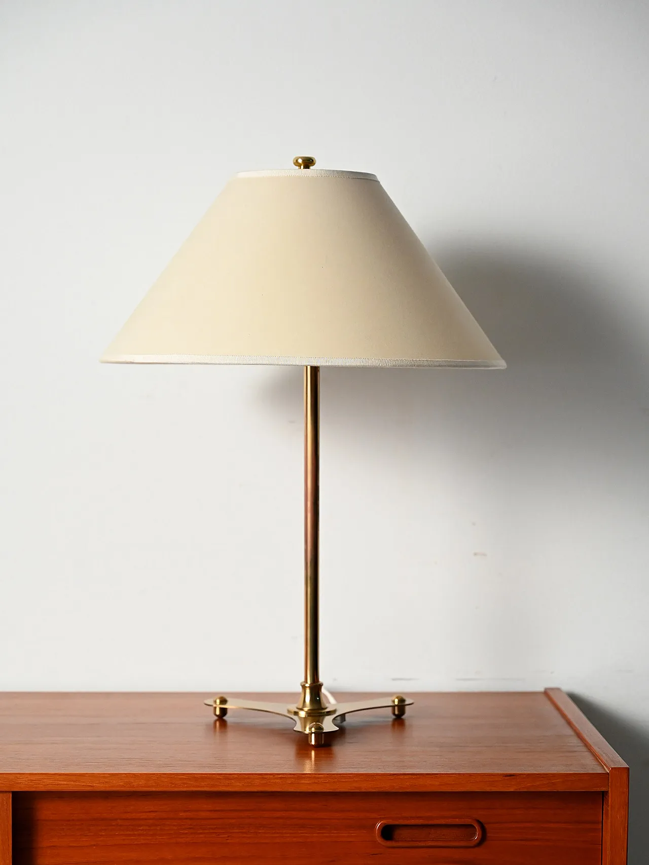 Brass table lamp by Josef Frank, original lampshade 4