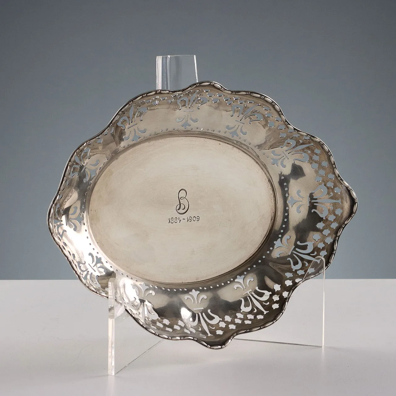 Cestino per il pane in argento sterling con motivo ripetuto, '900 1