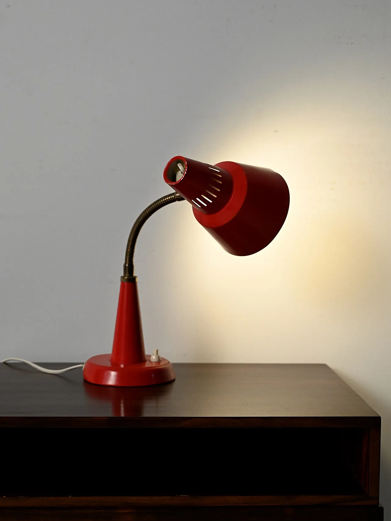 Red table lamp produced by Gemi, red from the 1960s 3