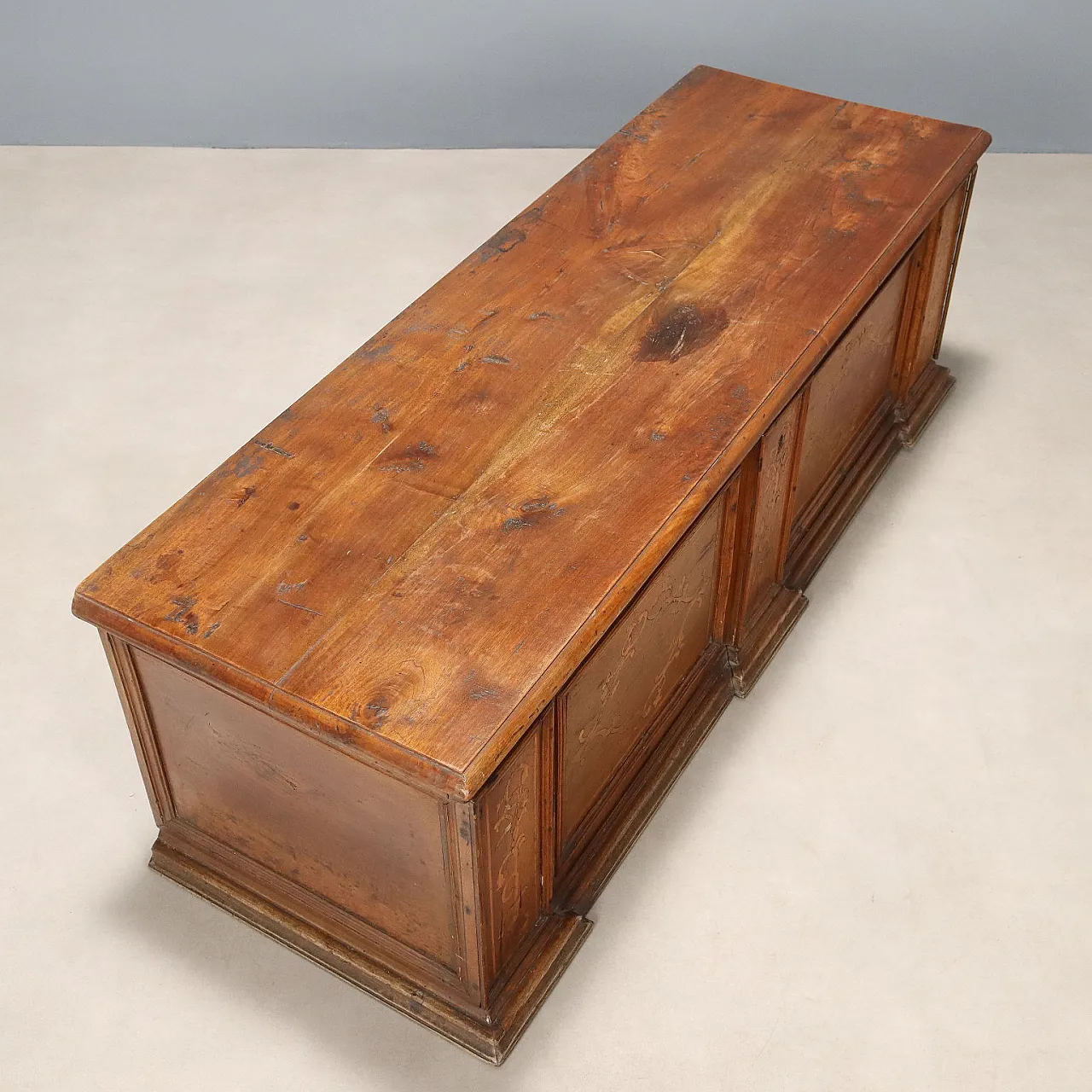 Cassapanca in noce e acero, fine '700 9