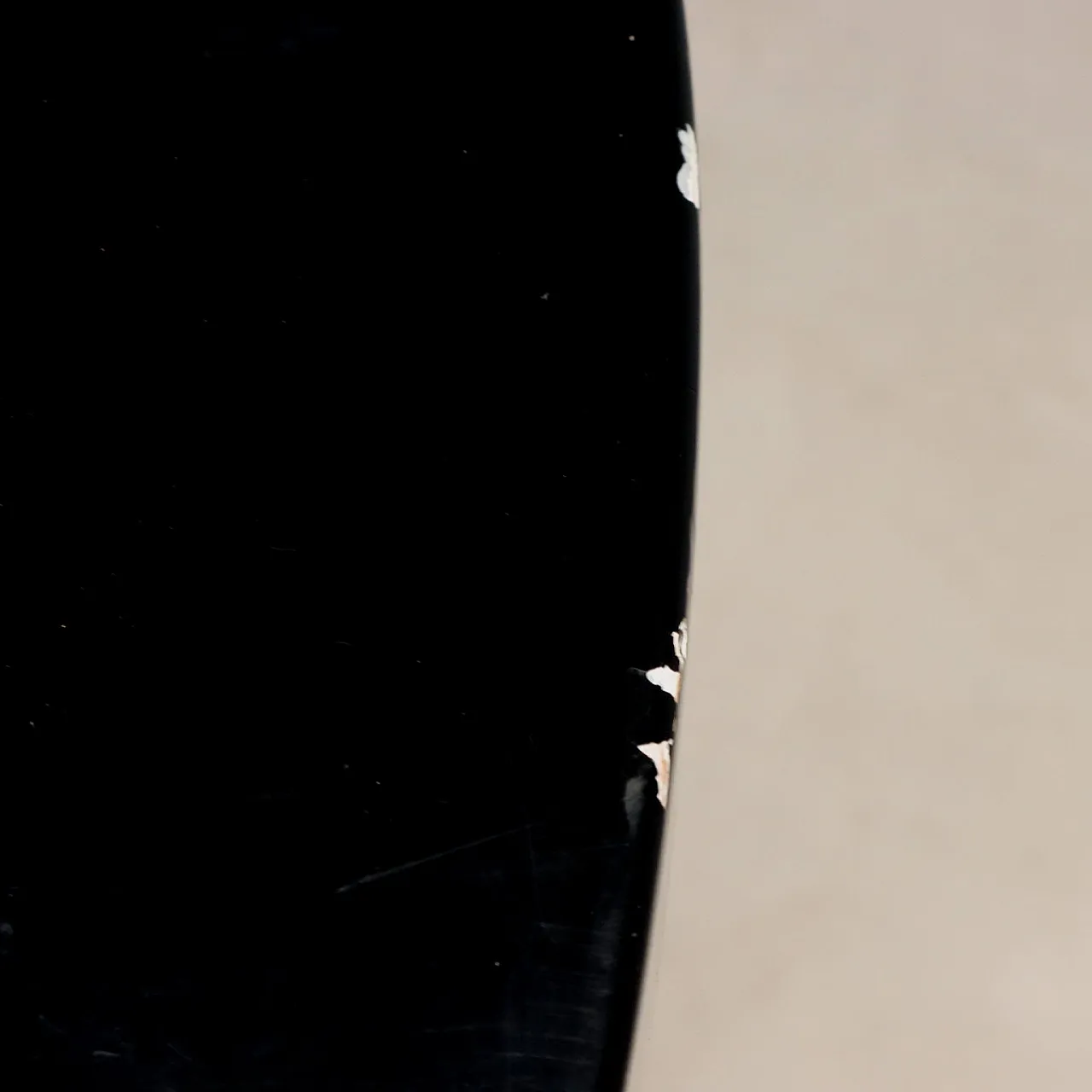 Tavolo con piano in legno laccato nero e gamba in metallo, '900 5