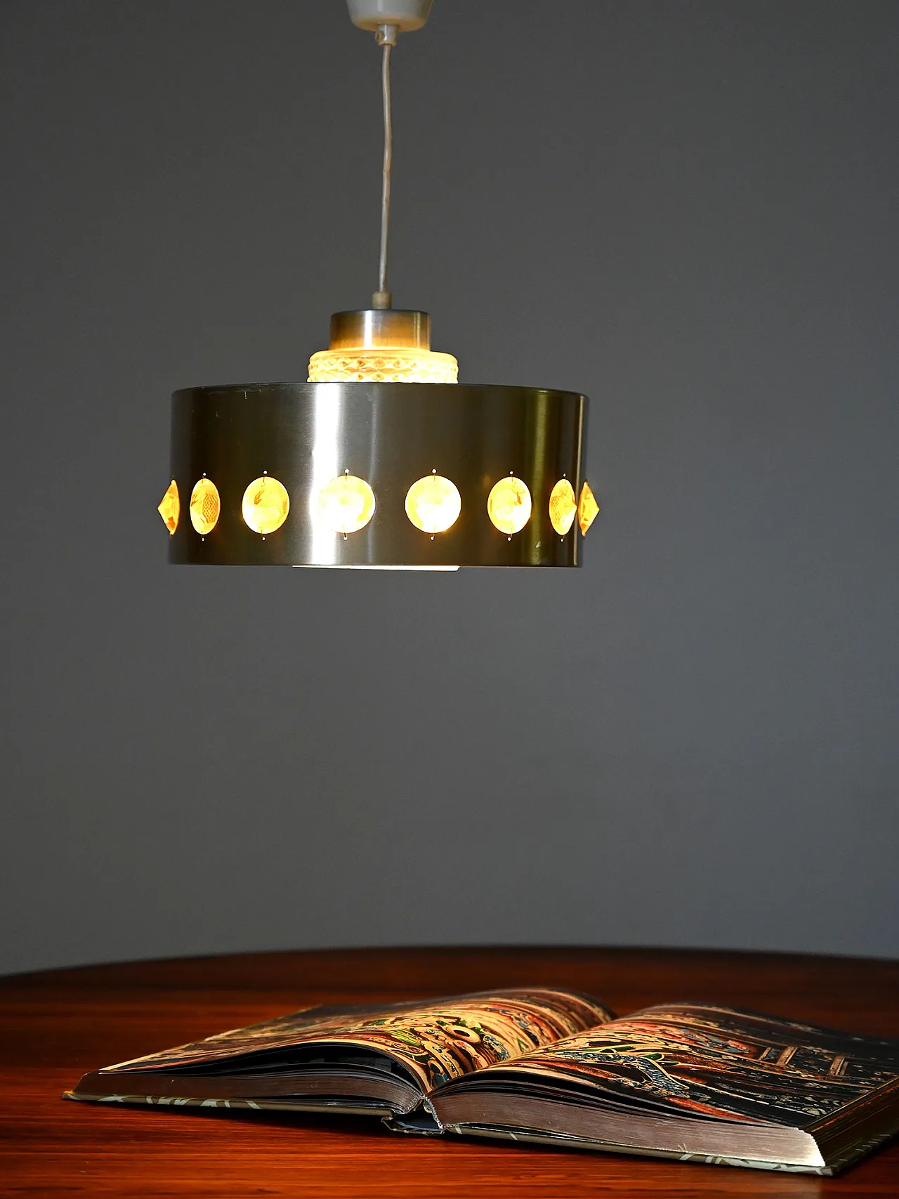 Pendant lamp with metal and glass 1