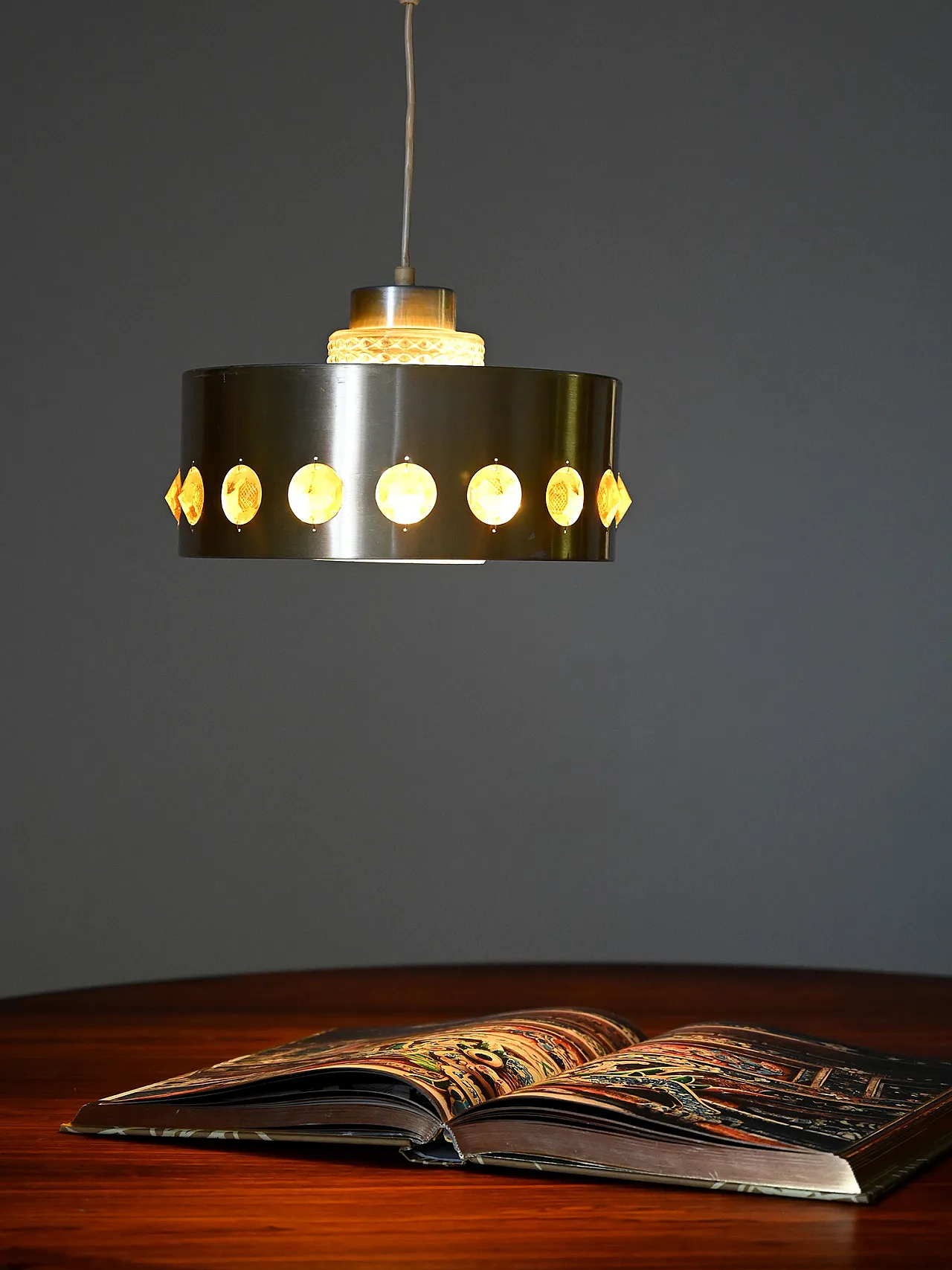 Pendant lamp with metal and glass 2