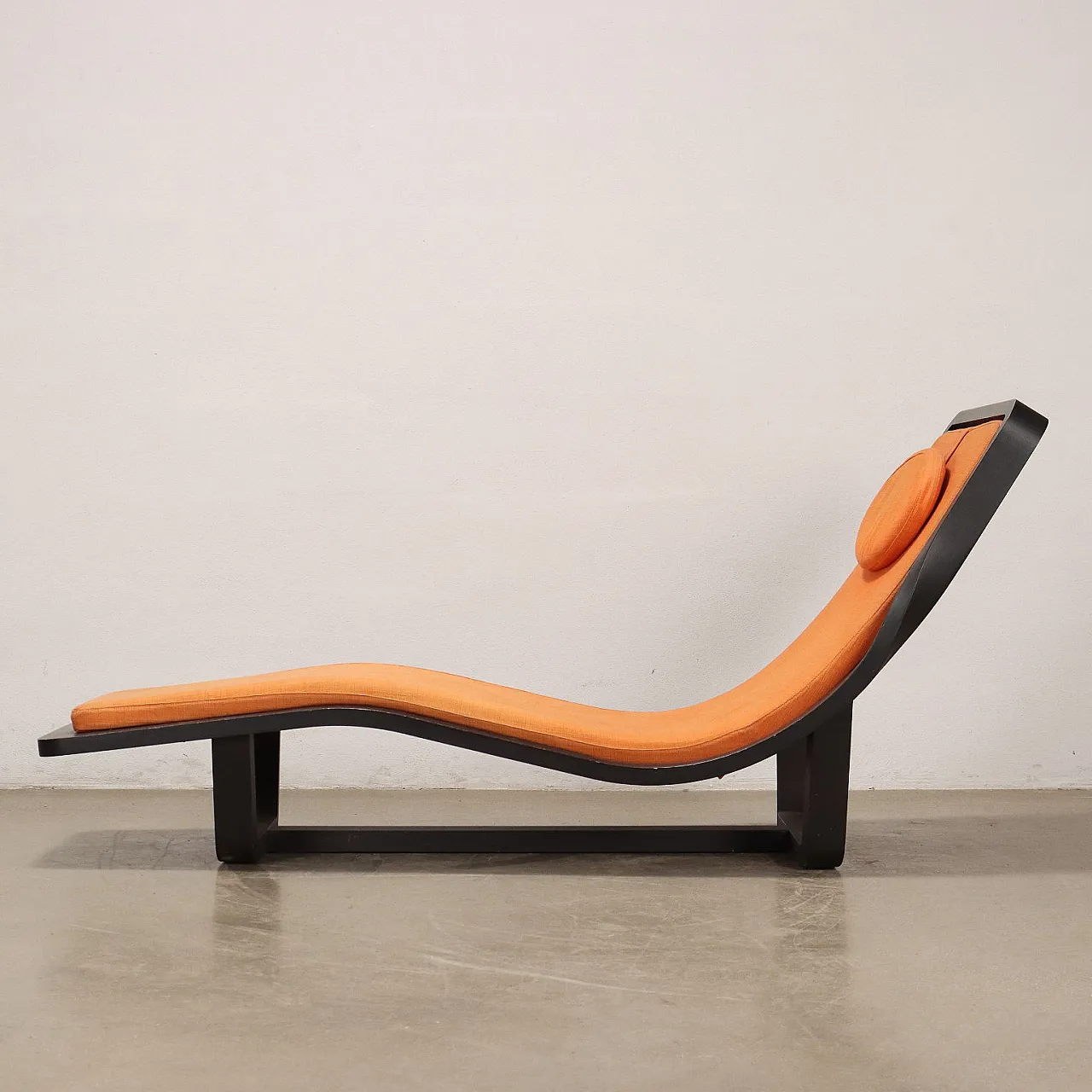 Chaise longue in tinted solid wood & orange fabric, 1970s 3