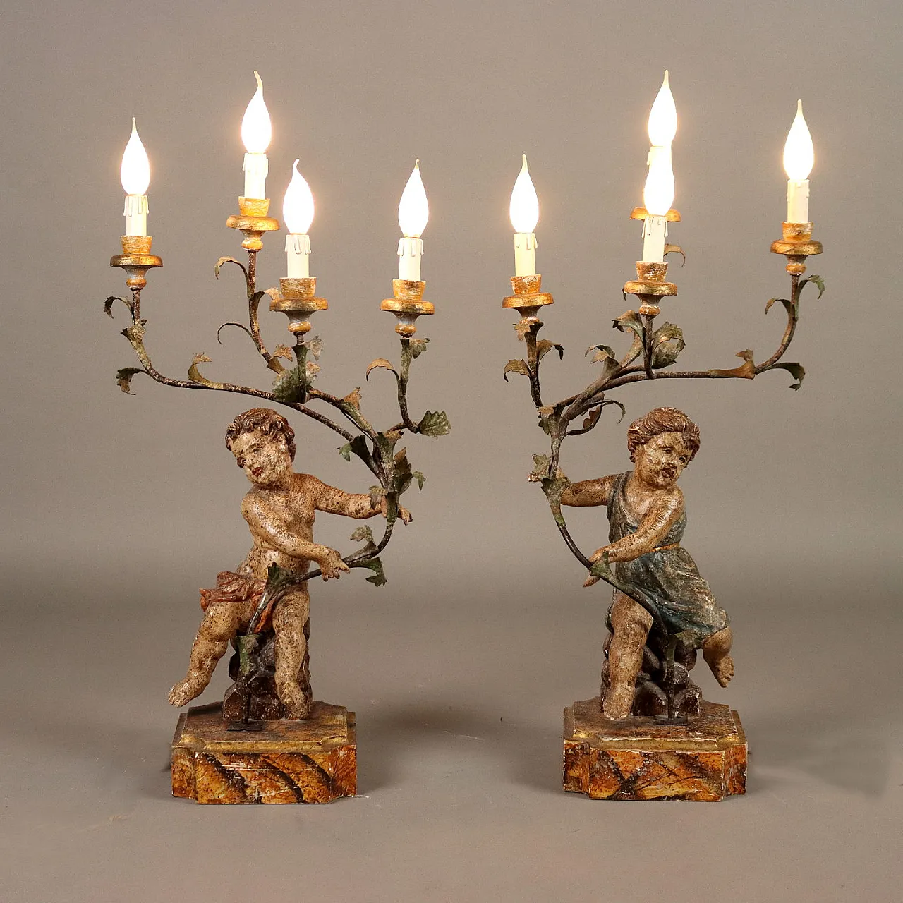 Coppia di lampade scultore in legno dipinto, '900 1