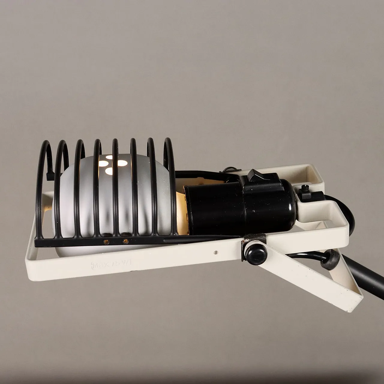 Lampada Sintesi Morsetto di Ernesto Gismondi per Artemide, fine '900 3