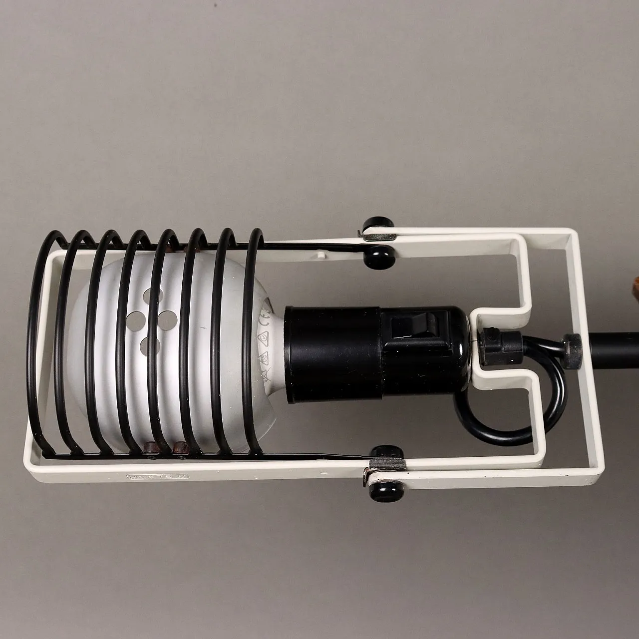 Lampada Sintesi Morsetto di Ernesto Gismondi per Artemide, fine '900 6