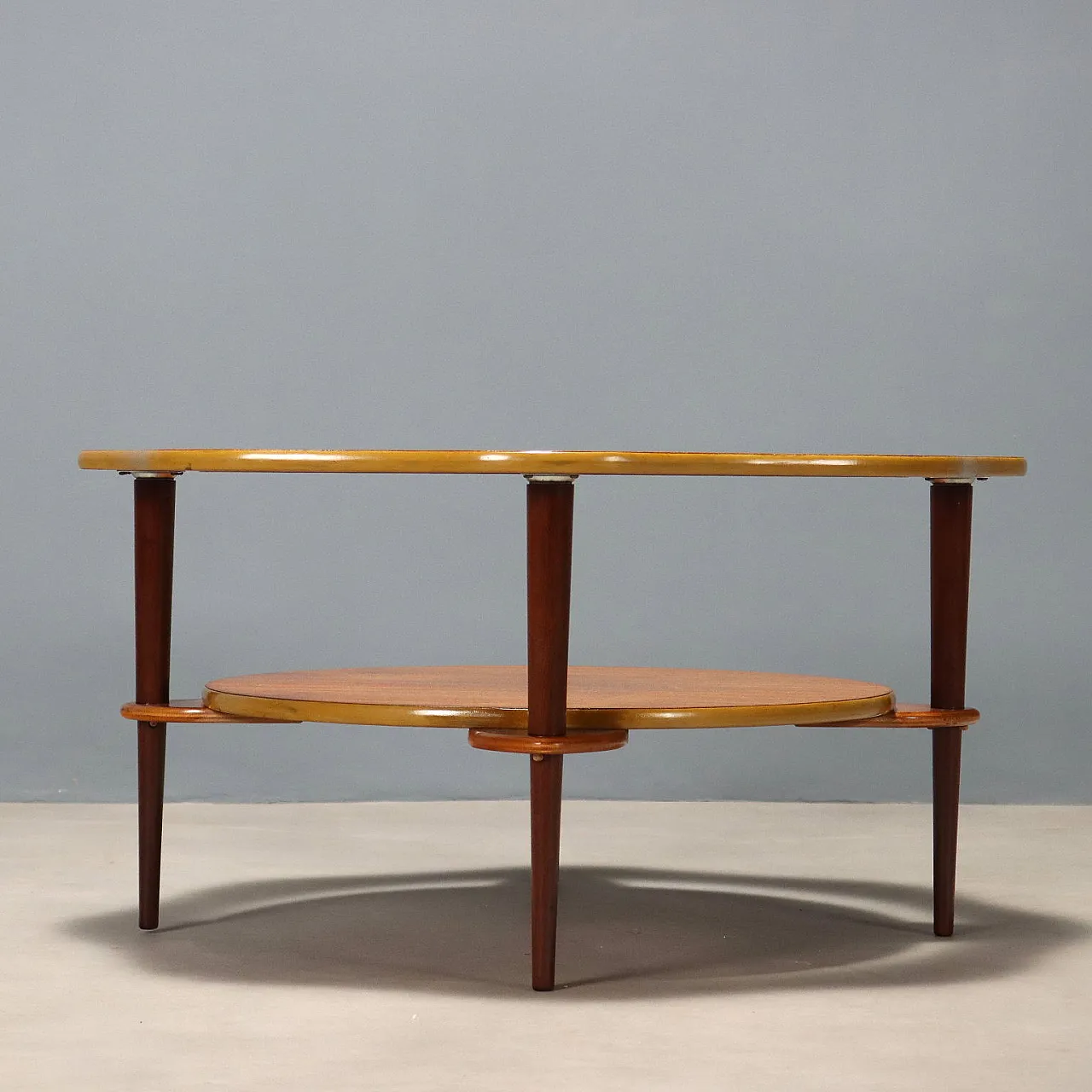 Tavolino con struttura in teak e piano circolare in vetro, '900 6