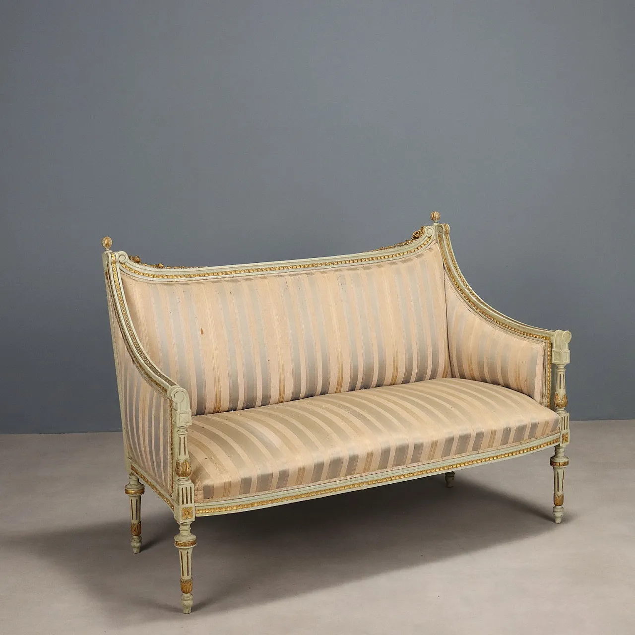 Divano in legno laccato in stile neoclassico, fine '800 1