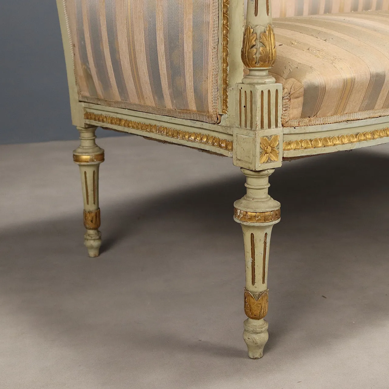 Divano in legno laccato in stile neoclassico, fine '800 3