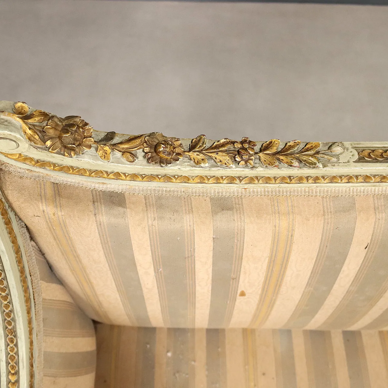 Divano in legno laccato in stile neoclassico, fine '800 8