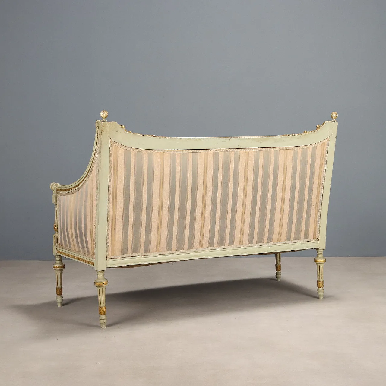 Divano in legno laccato in stile neoclassico, fine '800 10