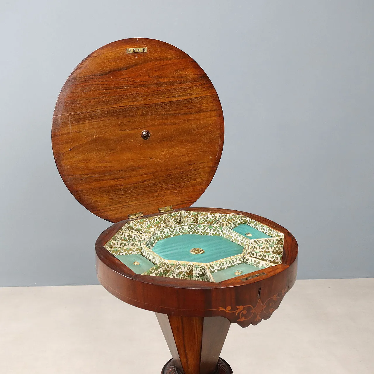 Tavolo da cucito in noce e legni vari, fine '800 3