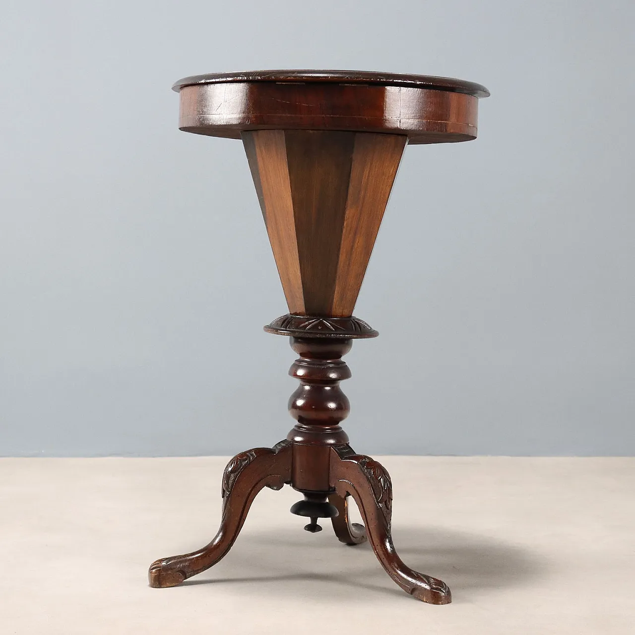 Tavolo da cucito in noce e legni vari, fine '800 10