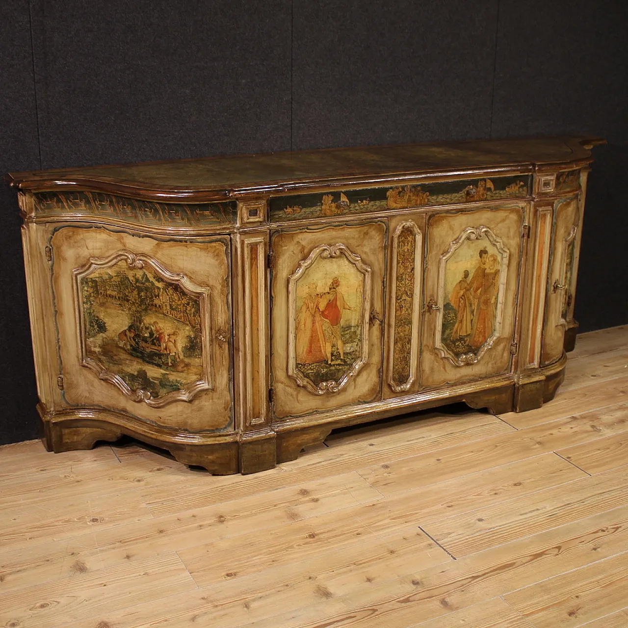 Grande credenza veneziana laccata e dipinta, '900 1