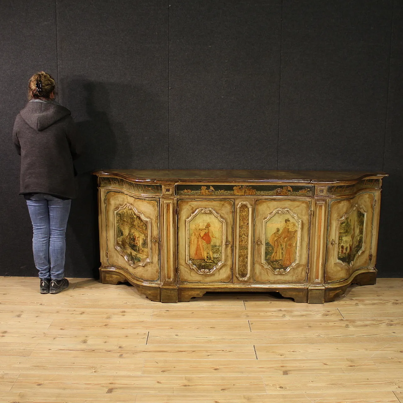 Grande credenza veneziana laccata e dipinta, '900 3