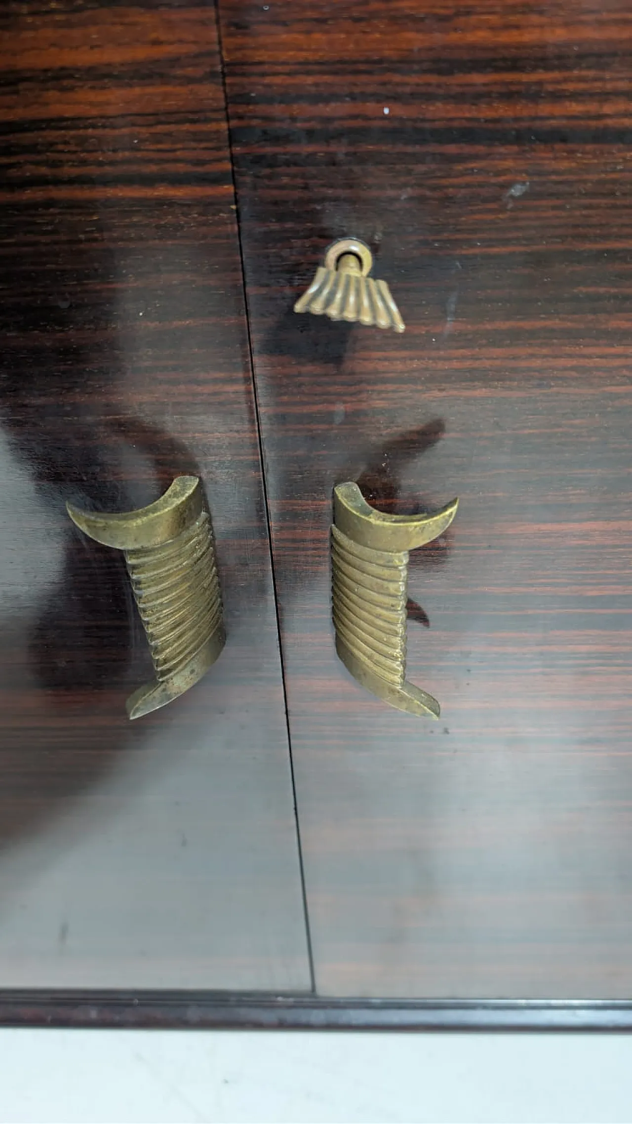 Italian Sideboard by Vittorio Dassi, 50s 3