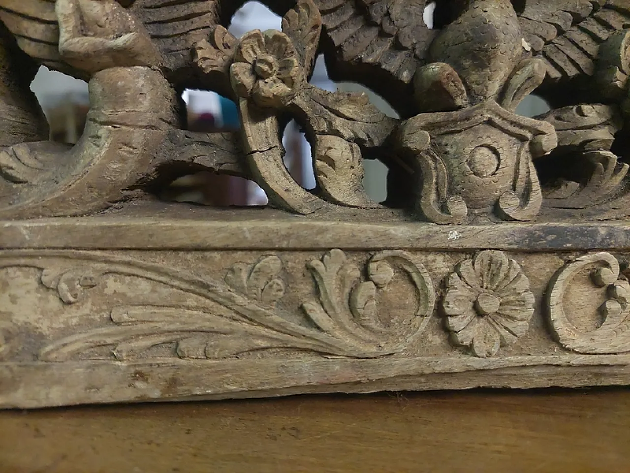 Sicilian cart fragment in carved wood, 19th century 8