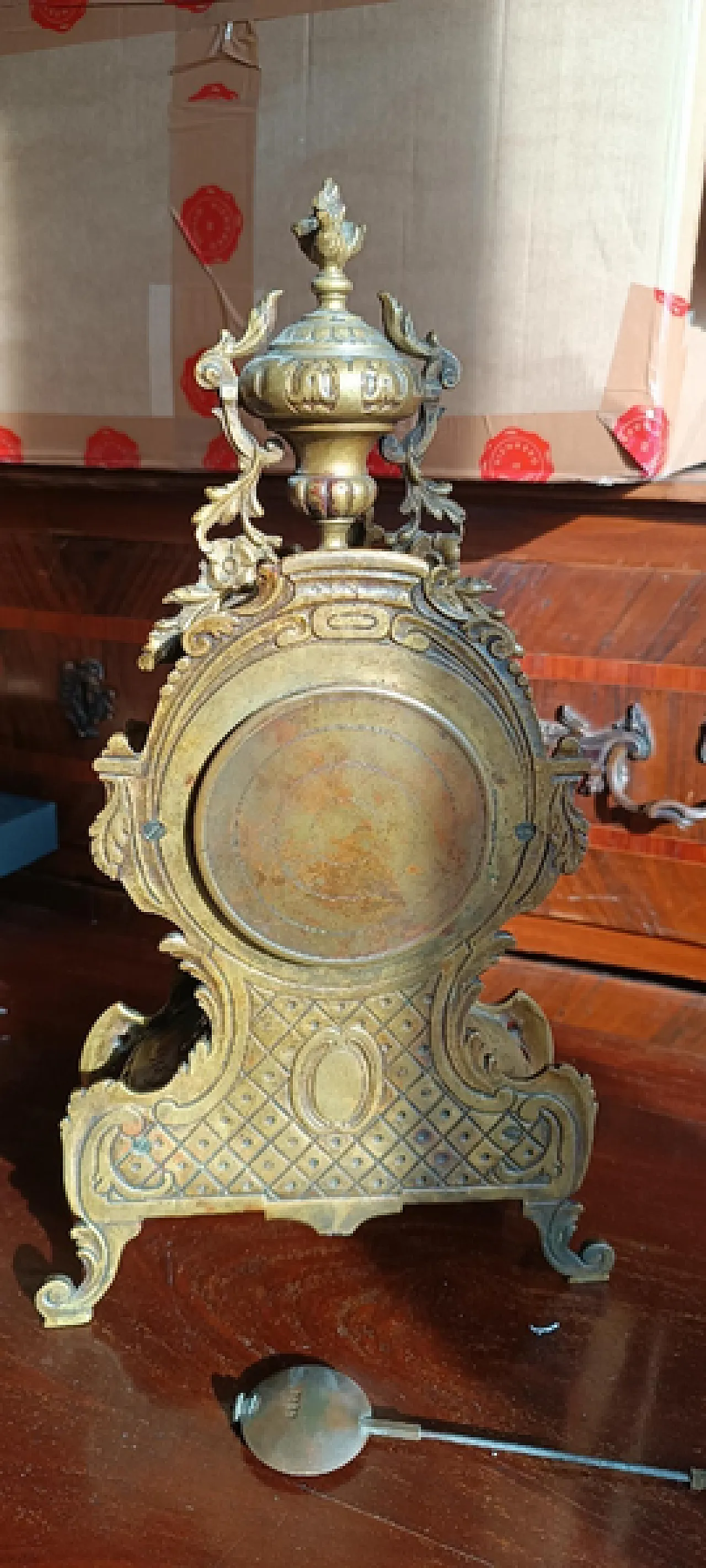 Parisian bronze Napoleon III table clock, 19th century 7