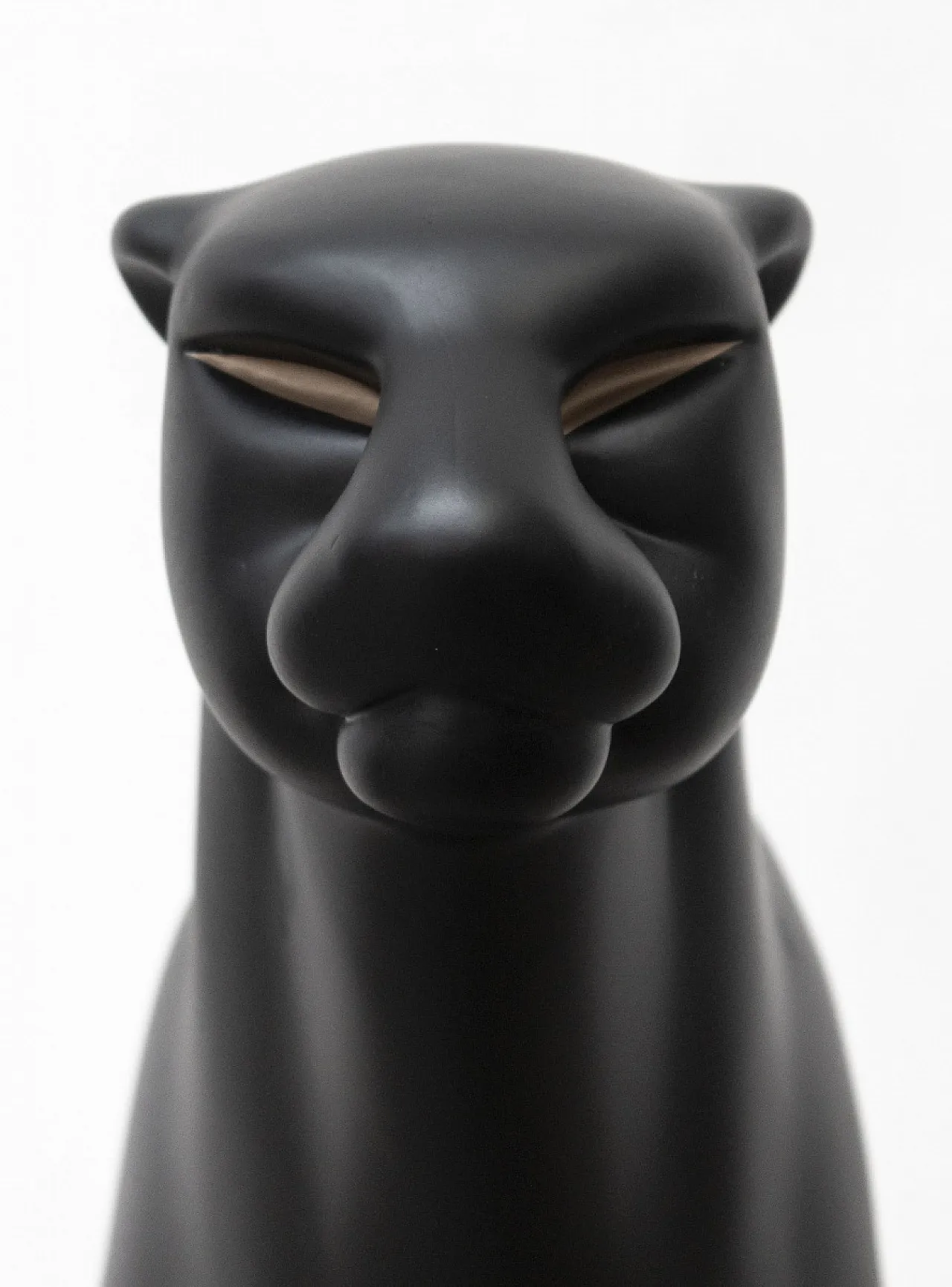 Black panther statue in resin, late 20th century 6