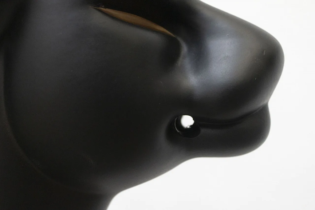 Black panther statue in resin, late 20th century 12