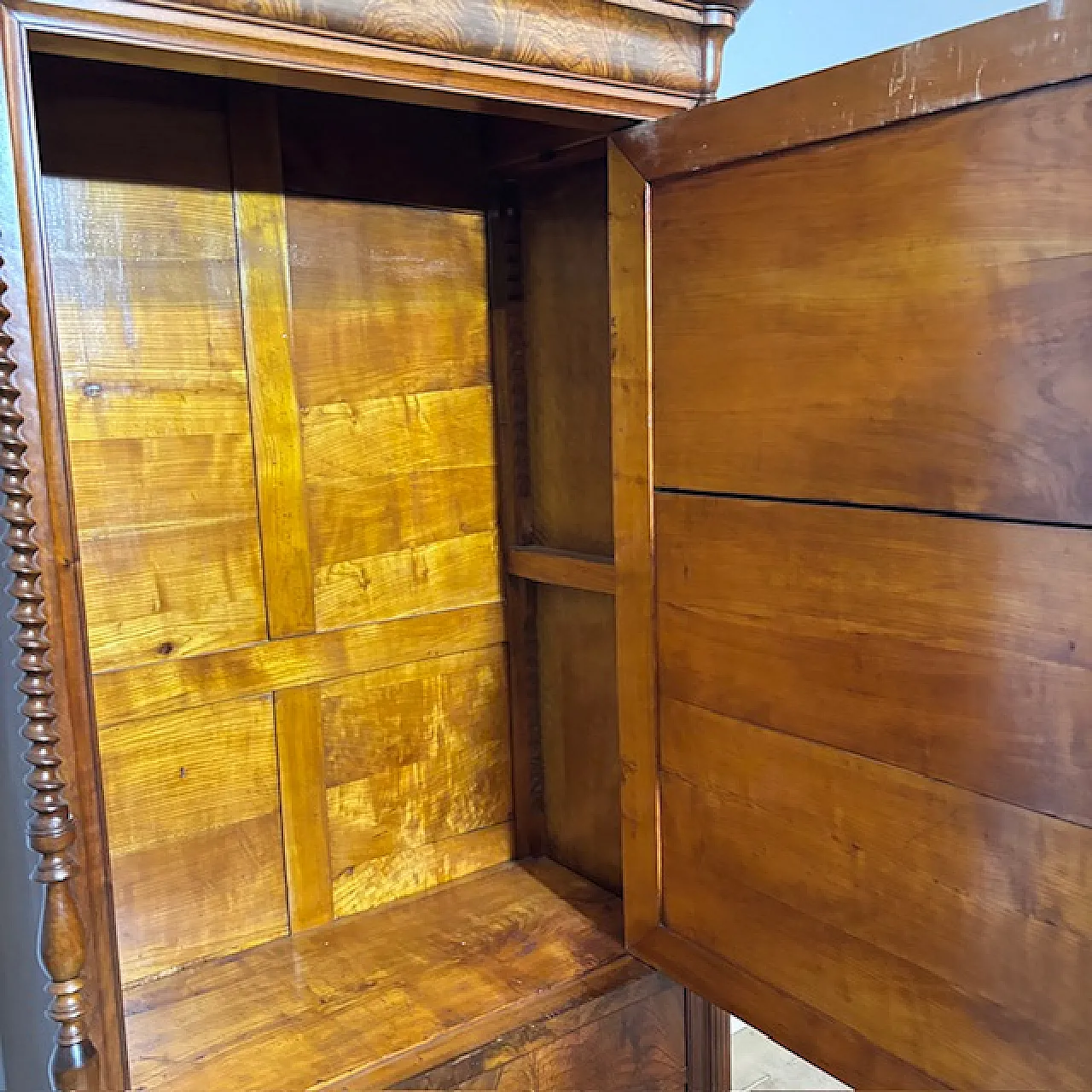 Louis Philippe Lombard mirror cabinet, 19th century 5