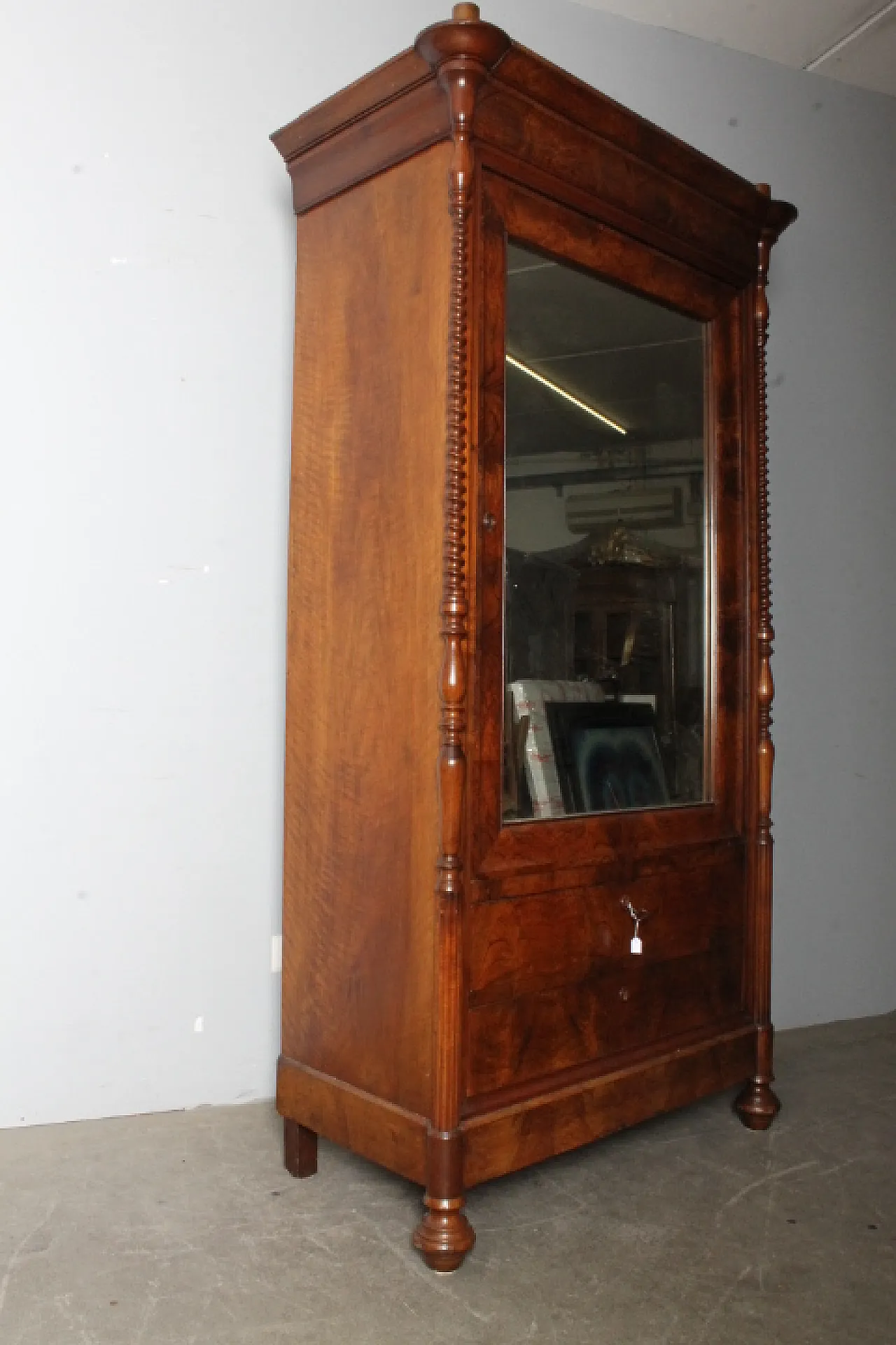 Louis Philippe Lombard mirror cabinet, 19th century 12