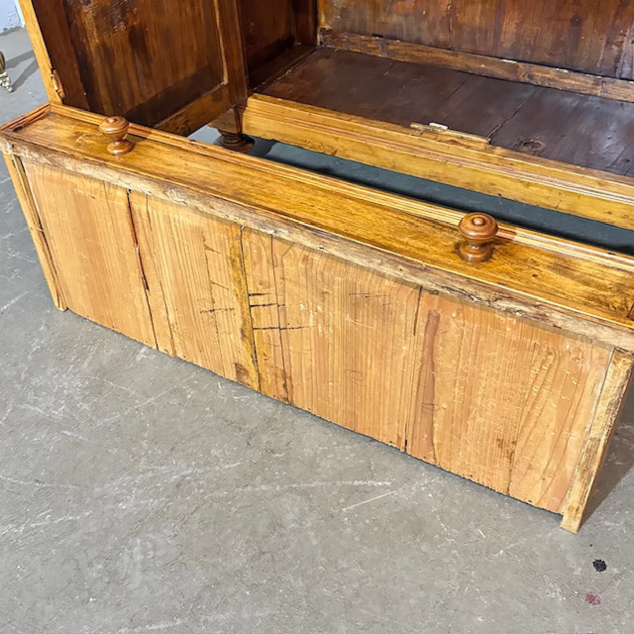 Liberty display cabinet, 1920s 6