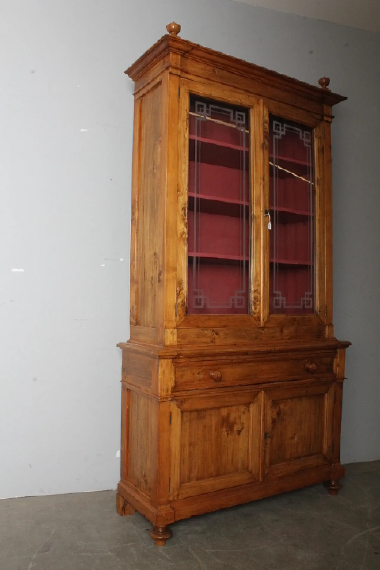 Liberty display cabinet, 1920s 7