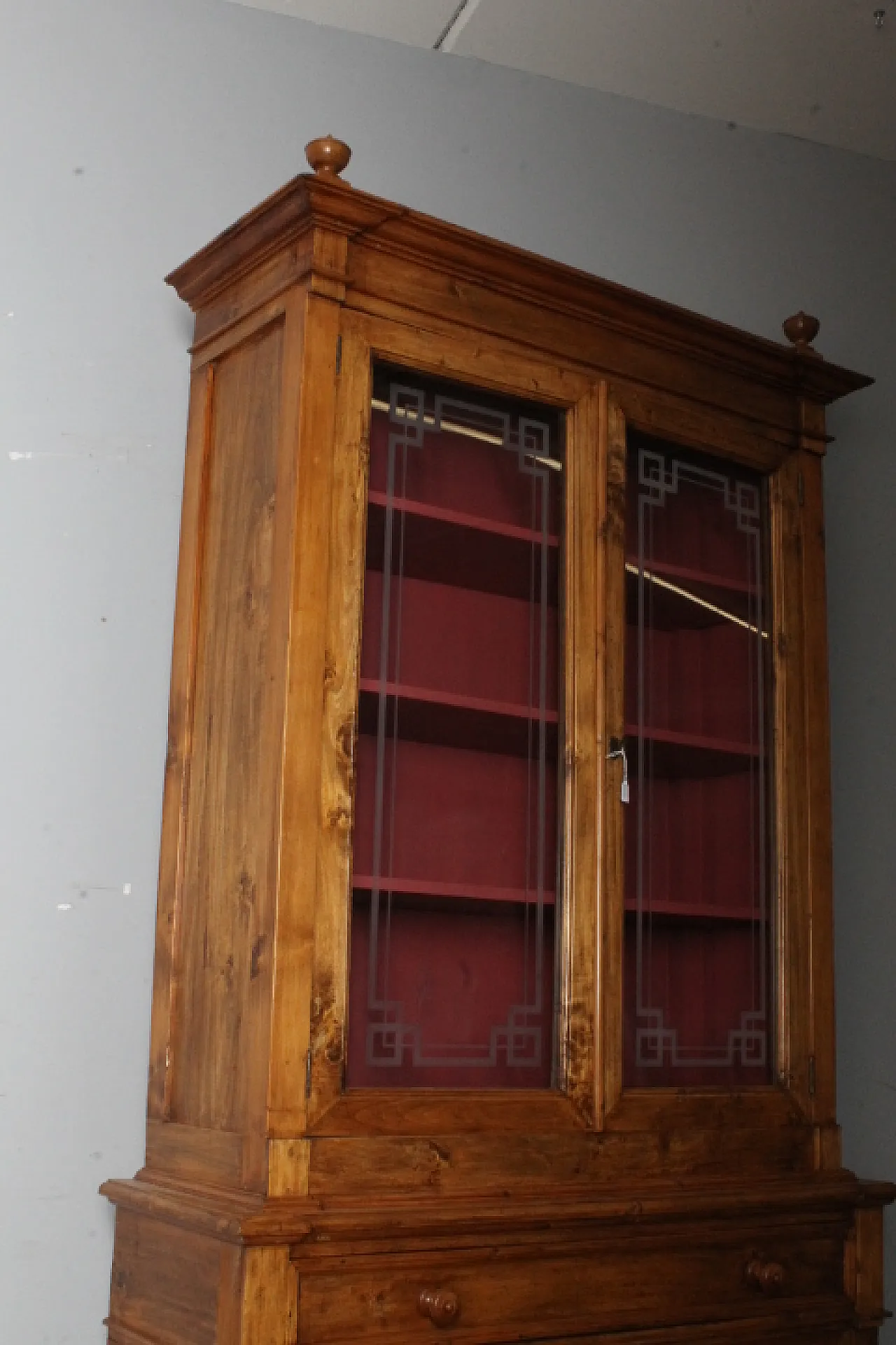 Liberty display cabinet, 1920s 8