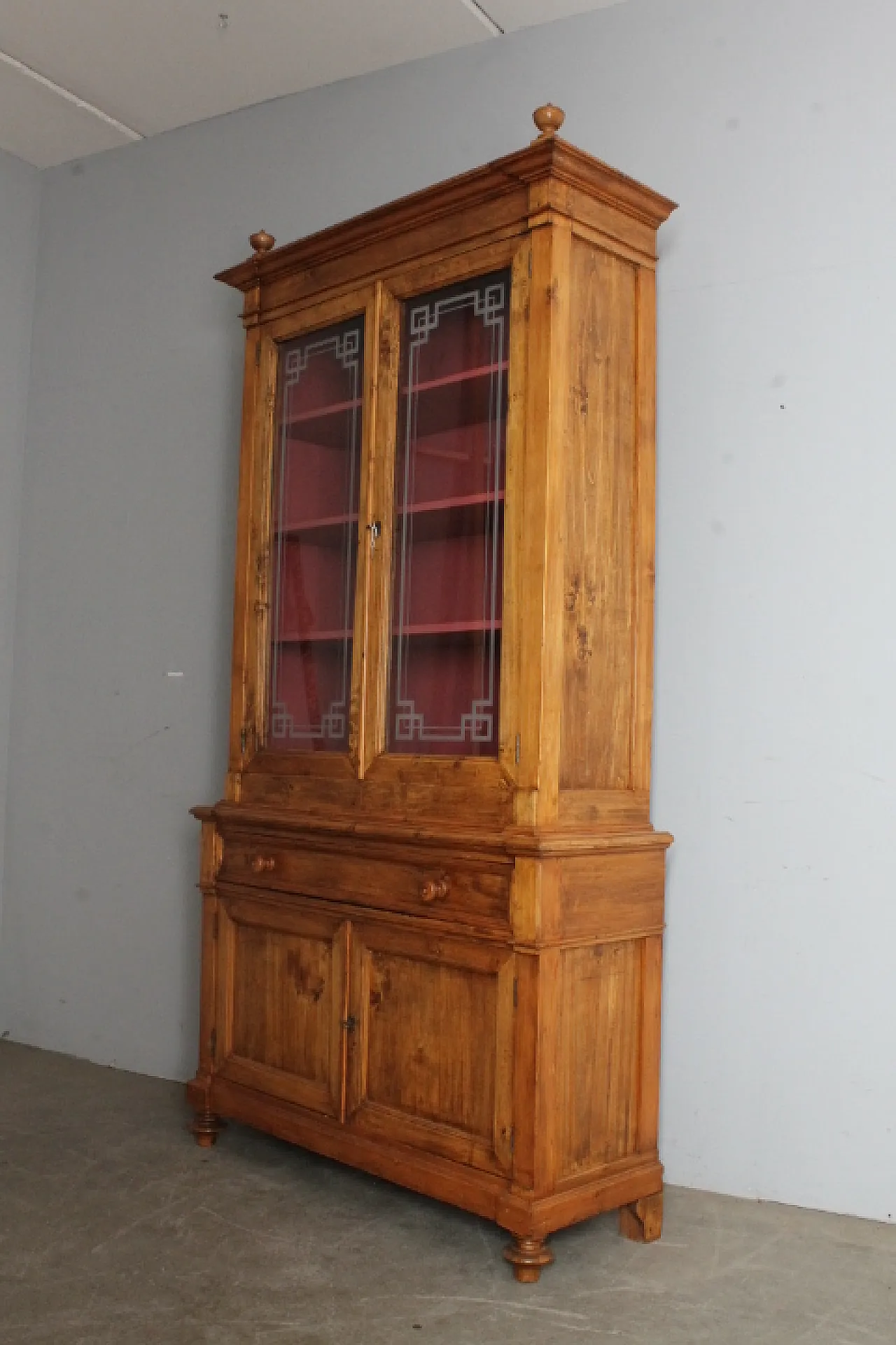 Liberty display cabinet, 1920s 12