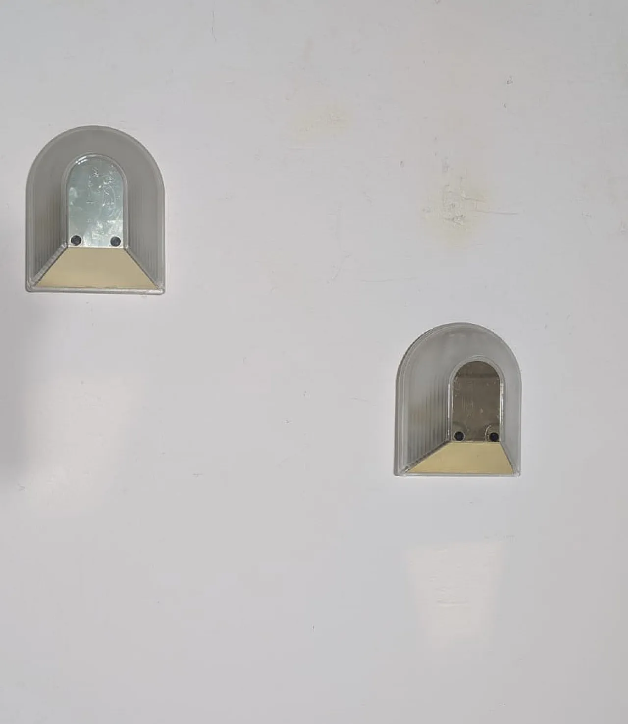 Iconic Italian Tesi Wall lamp by Roberto Fiorato for Prisma, 80s 6