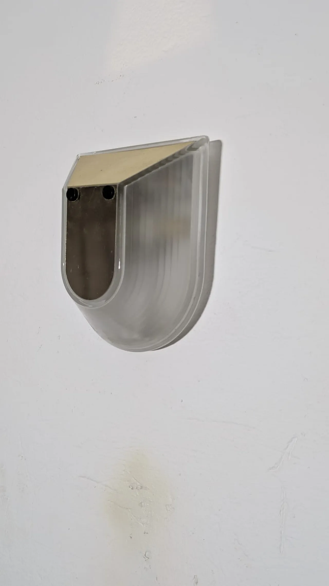 Iconic Italian Tesi Wall lamp by Roberto Fiorato for Prisma, 80s 8