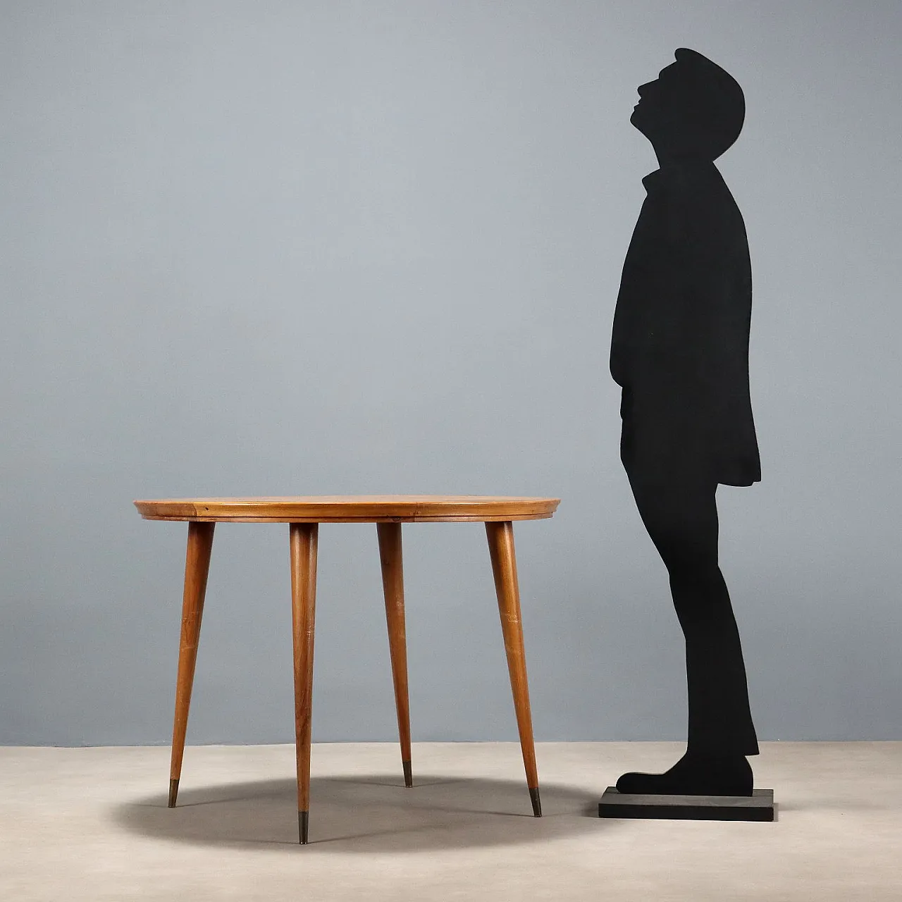 Wooden and brass table, 20th century 2