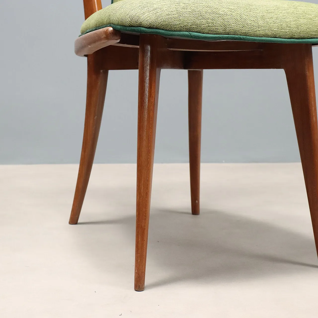 8 Dining chairs in wood and fabric, 20th century 10