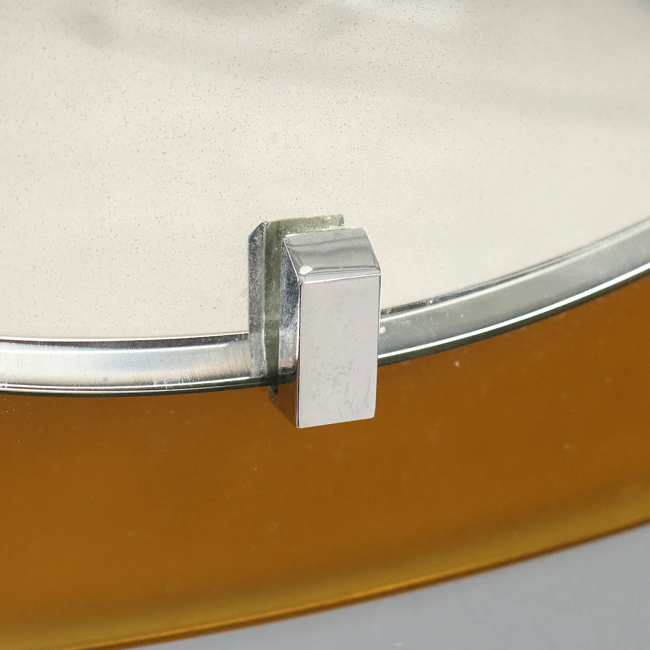 Specchio da parete ovale con cornice in vetro, anni '60 9