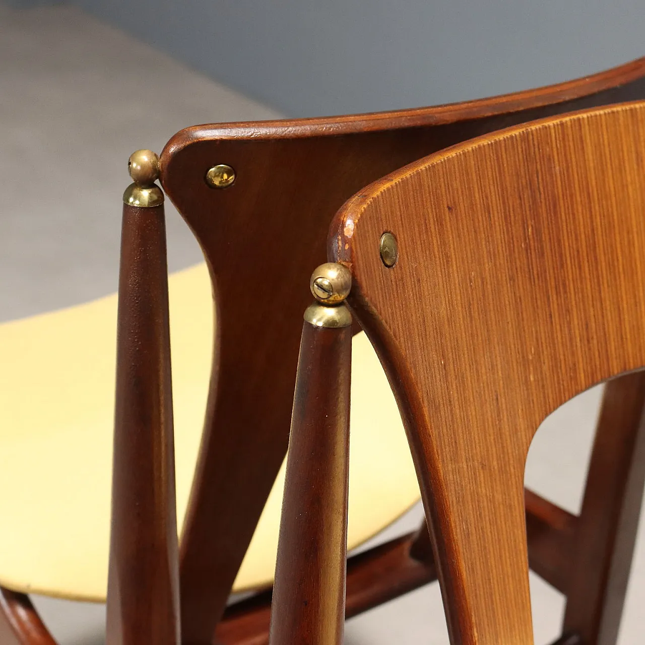 4 dining chairs in wood and yellow fabric, 20th century 5