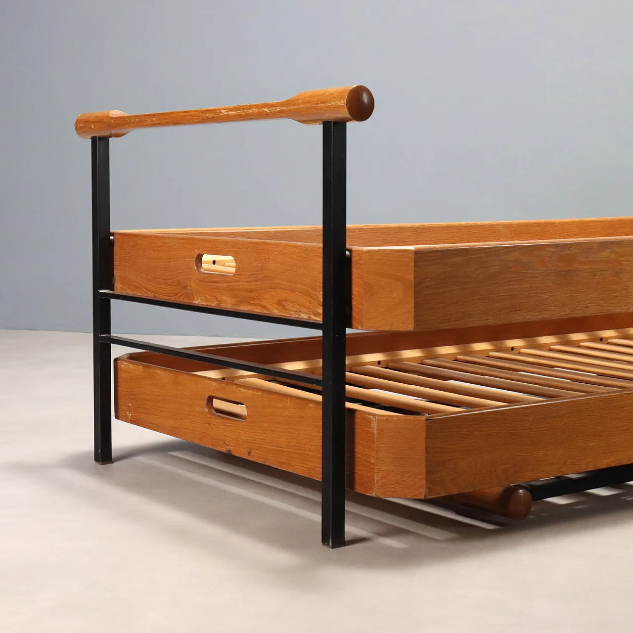 Pair of Tecno L75 beds by Osvaldo Borsani in wood, 20th century 5